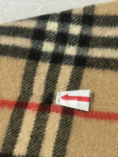 Burberry Classic Check Cashmere Scarf — thumbnail 4