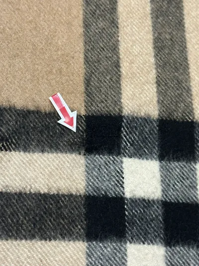 Burberry Classic Check Cashmere Scarf — thumbnail 4