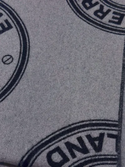 Burberry Reversible Grey and Black Circular Logo Wool Scarf — thumbnail 4