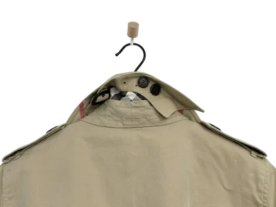 Burberry The Kensington Double Breasted Short Cotton Trench Coat — thumbnail 4