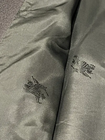 Burberry Vintage Cashmere Wool Blend Coat — thumbnail 4