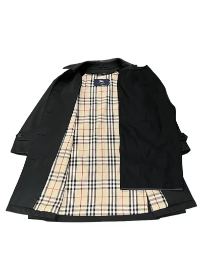 Burberry Single Breasted Car Coat with Extra Wool Lining and Hood — thumbnail 3