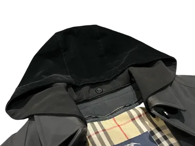 Burberry Single Breasted Car Coat with Extra Wool Lining and Hood — thumbnail 6